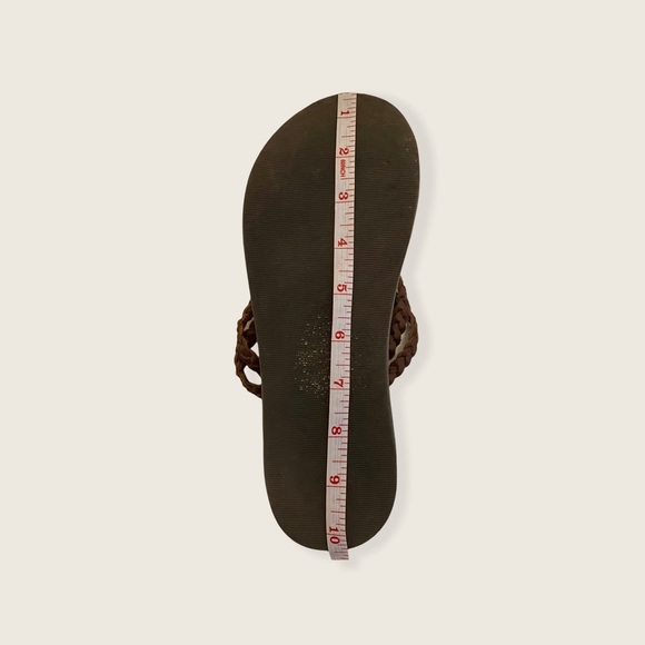 Maurice’s Braided Flip Flop Faux Leather! Size 8! - Picture 6 of 7